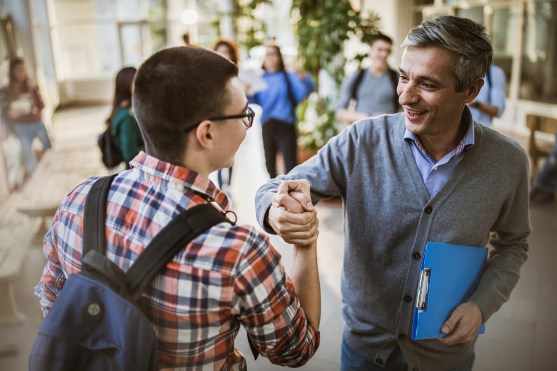 ‘Scholars Are Humans, and You Shouldn’t Be Afraid of Them’