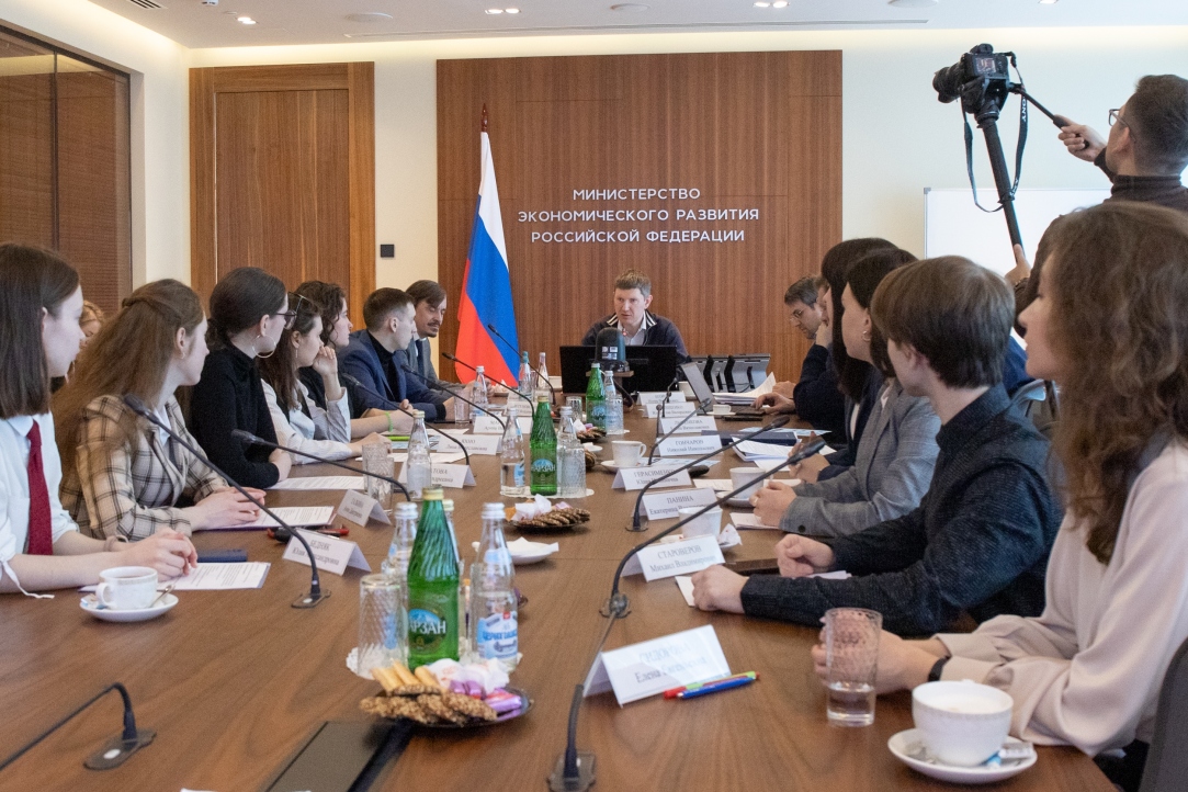 Иллюстрация к новости: Студенты Вышки представили в Минэкономразвития России свои идеи по развитию туризма в Дагестане