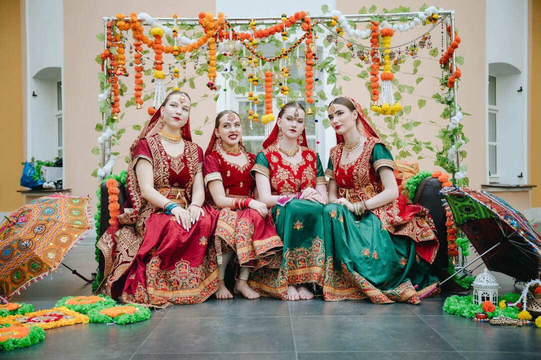 Illustration for news: Spring Colours and Indian Culture: Holi Festival Held on Pokrovka